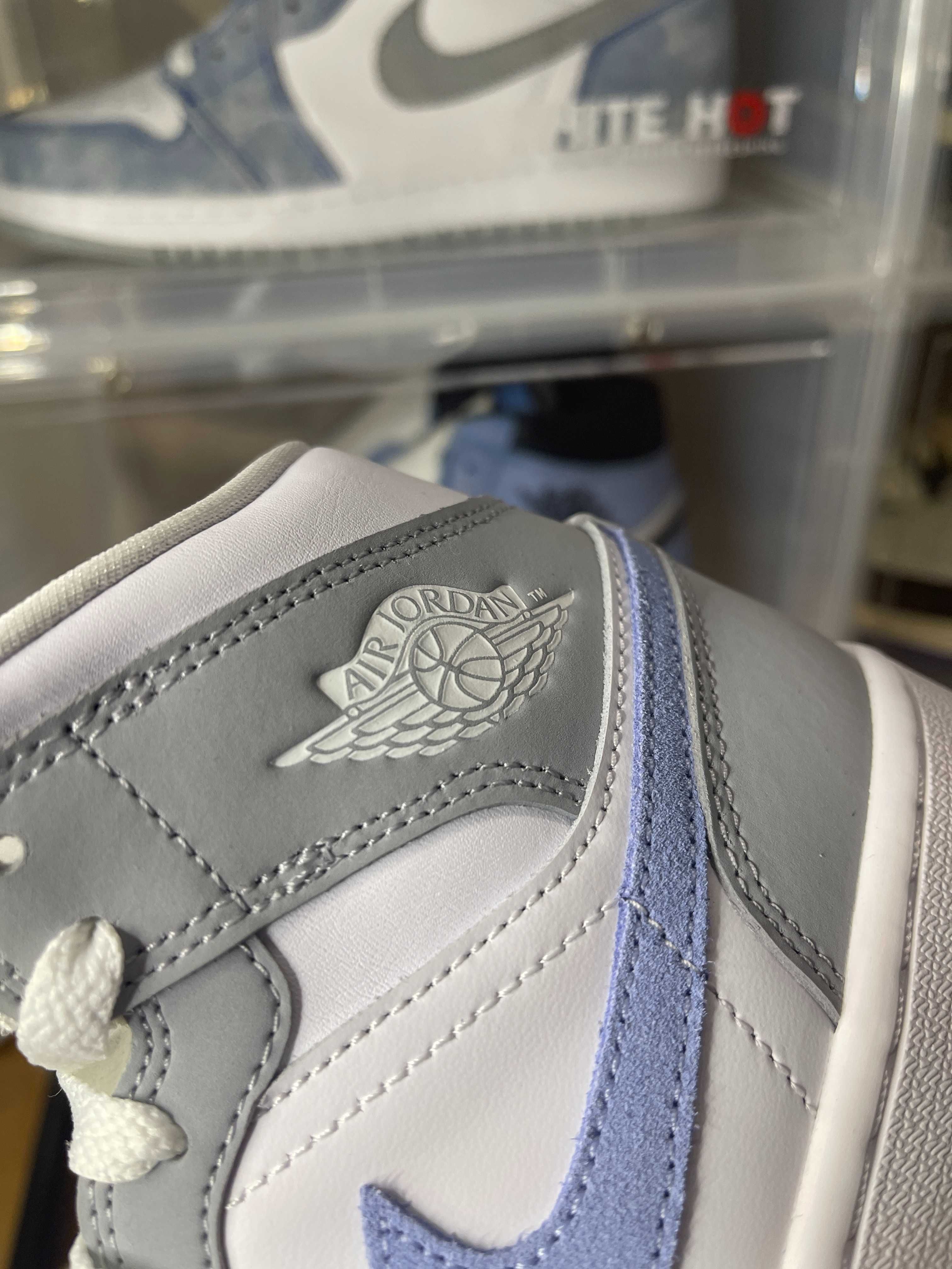 Оригинальные женские Nike Air Jordan 1 Mid Wolf Grey Размер 6 US