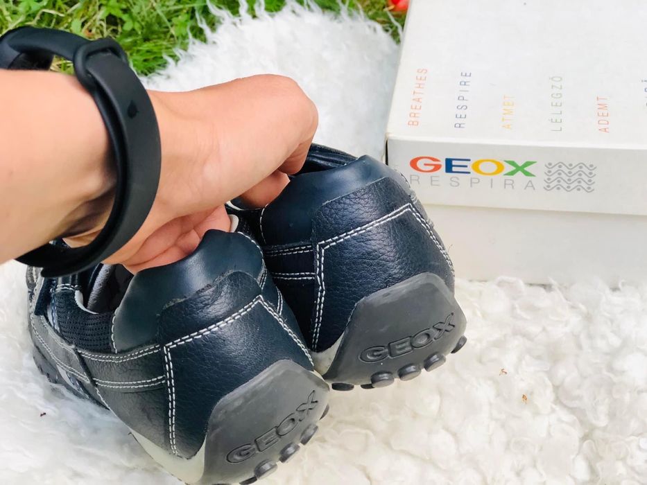 Adidasi baiat GEOX-marimea 35-36,inter23cm,Piele,nu ghete Salomon