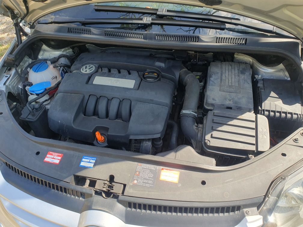 Продавам Volkswagen Golf Plus