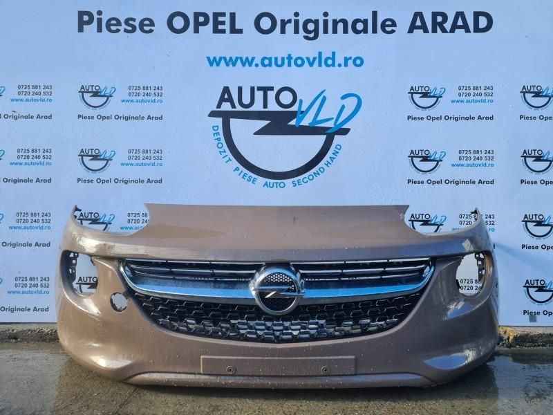 Bara fata Opel Adam
