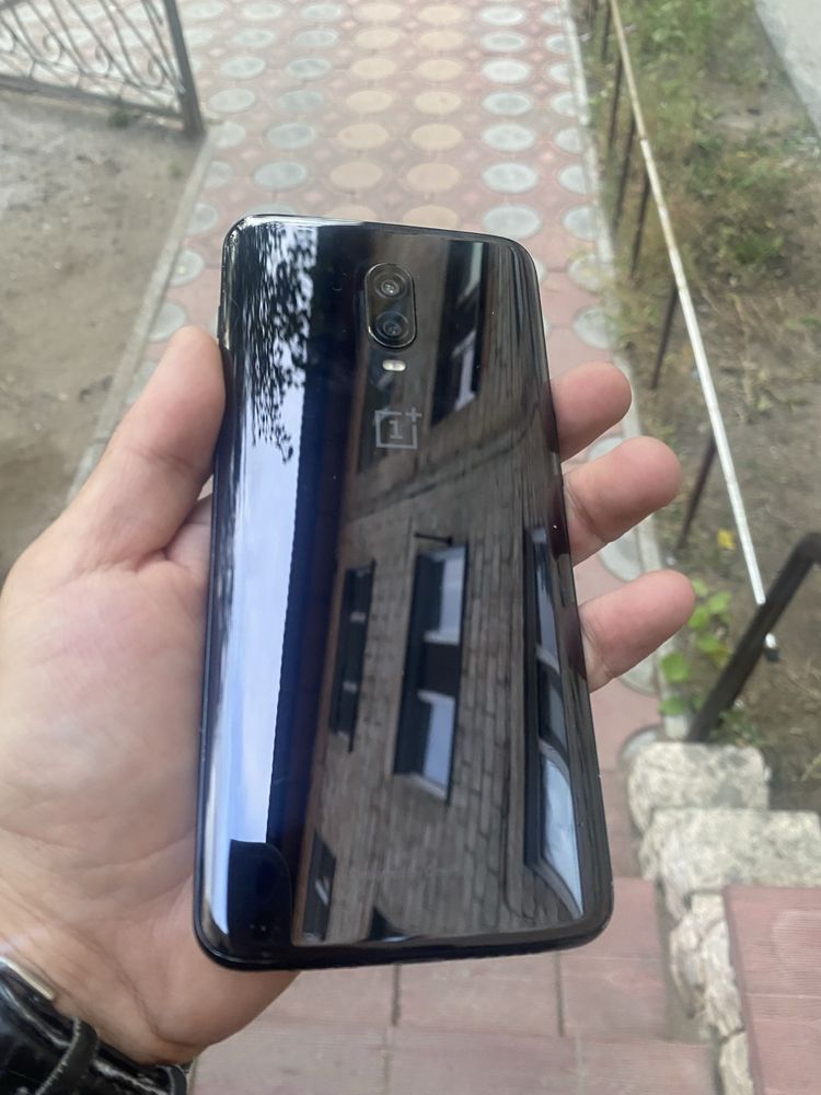 Продам One Plus 6t