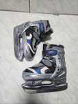 Patine 1508 gheata reglabile  marime 30-31-32-33   .