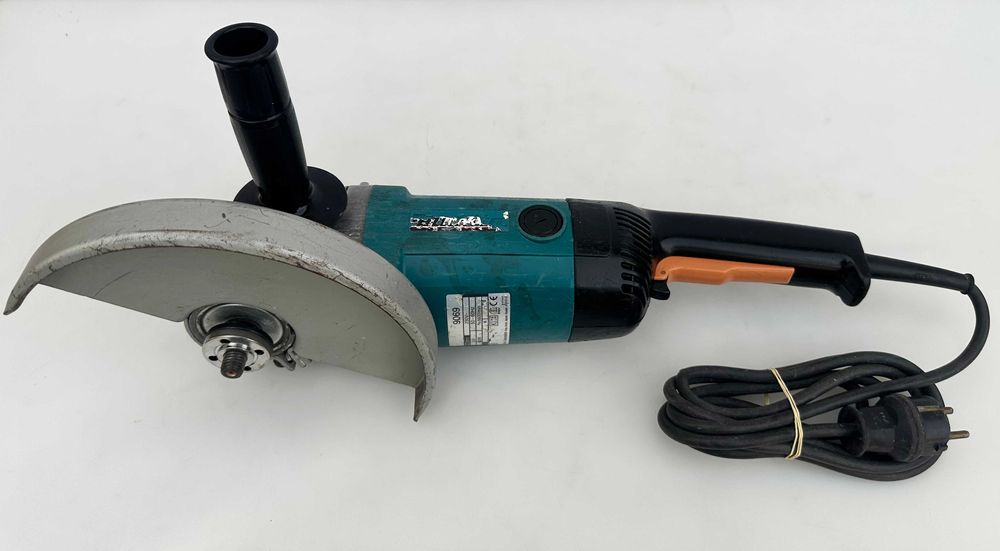 Makita 9069 - Голям ъглошлайф 2000W 230мм