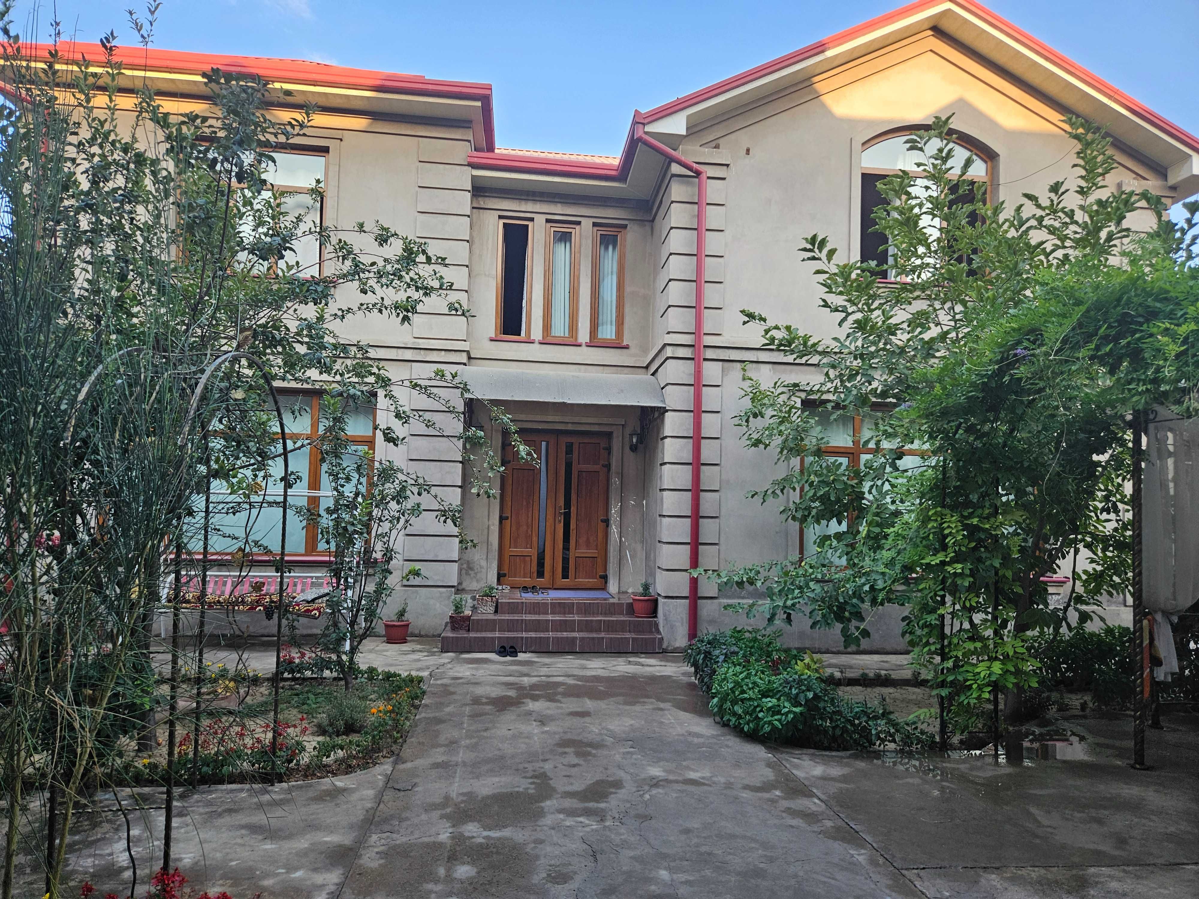 Частный дом ,шесть соток,для большой семьи.