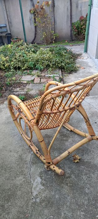 Ратанов люлеещ стол