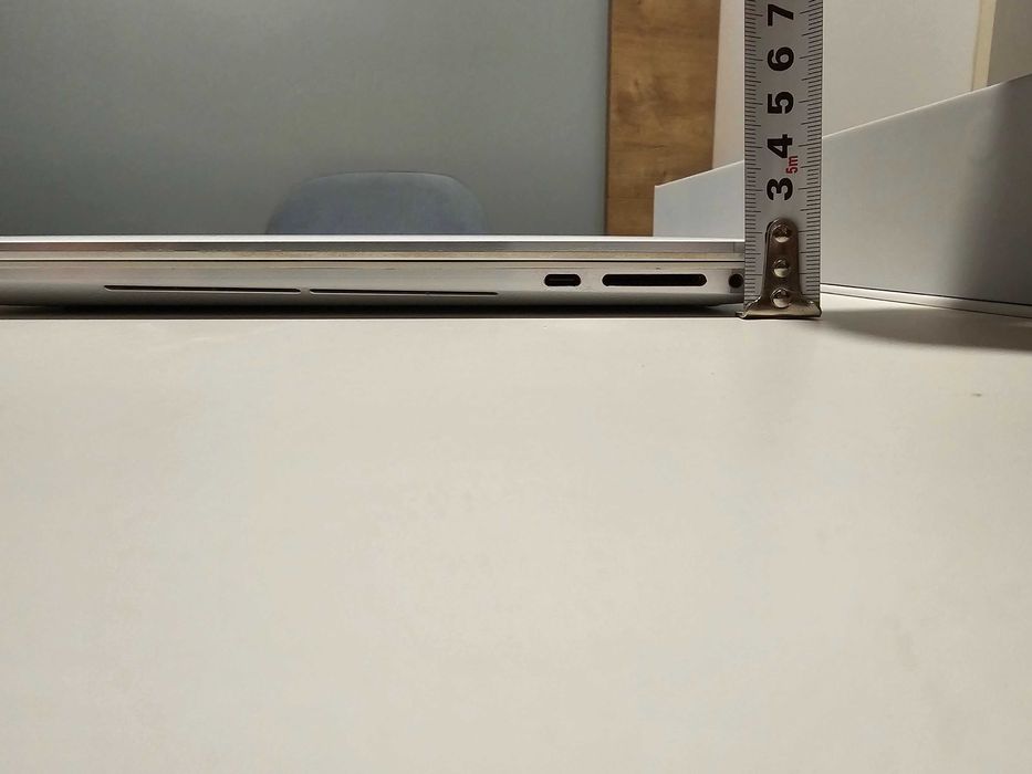 Лаптоп DELL XPS 15 9510