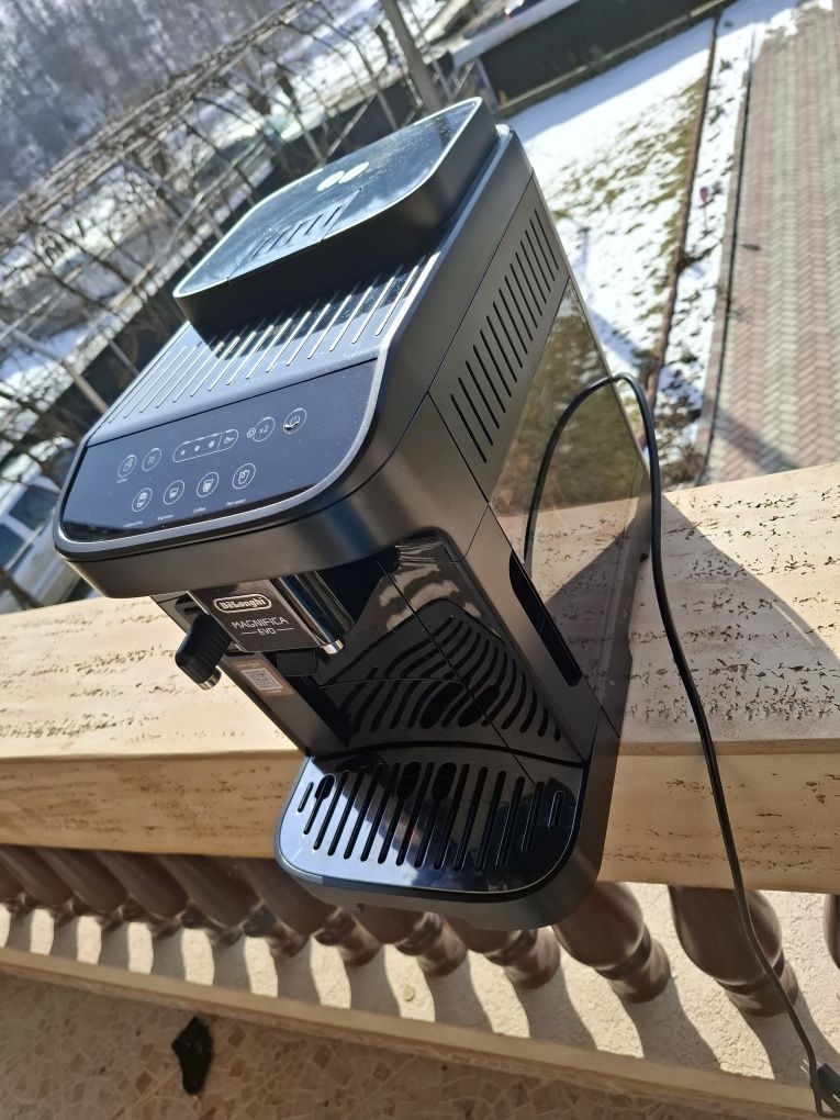 Espressor automat DELONGHI Magnifica EVO