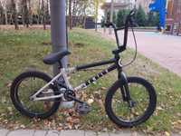 BMX Велосипед Cult Juvenile 18"