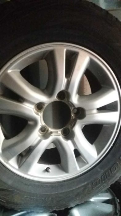 Продам всесезонную резину на дисках