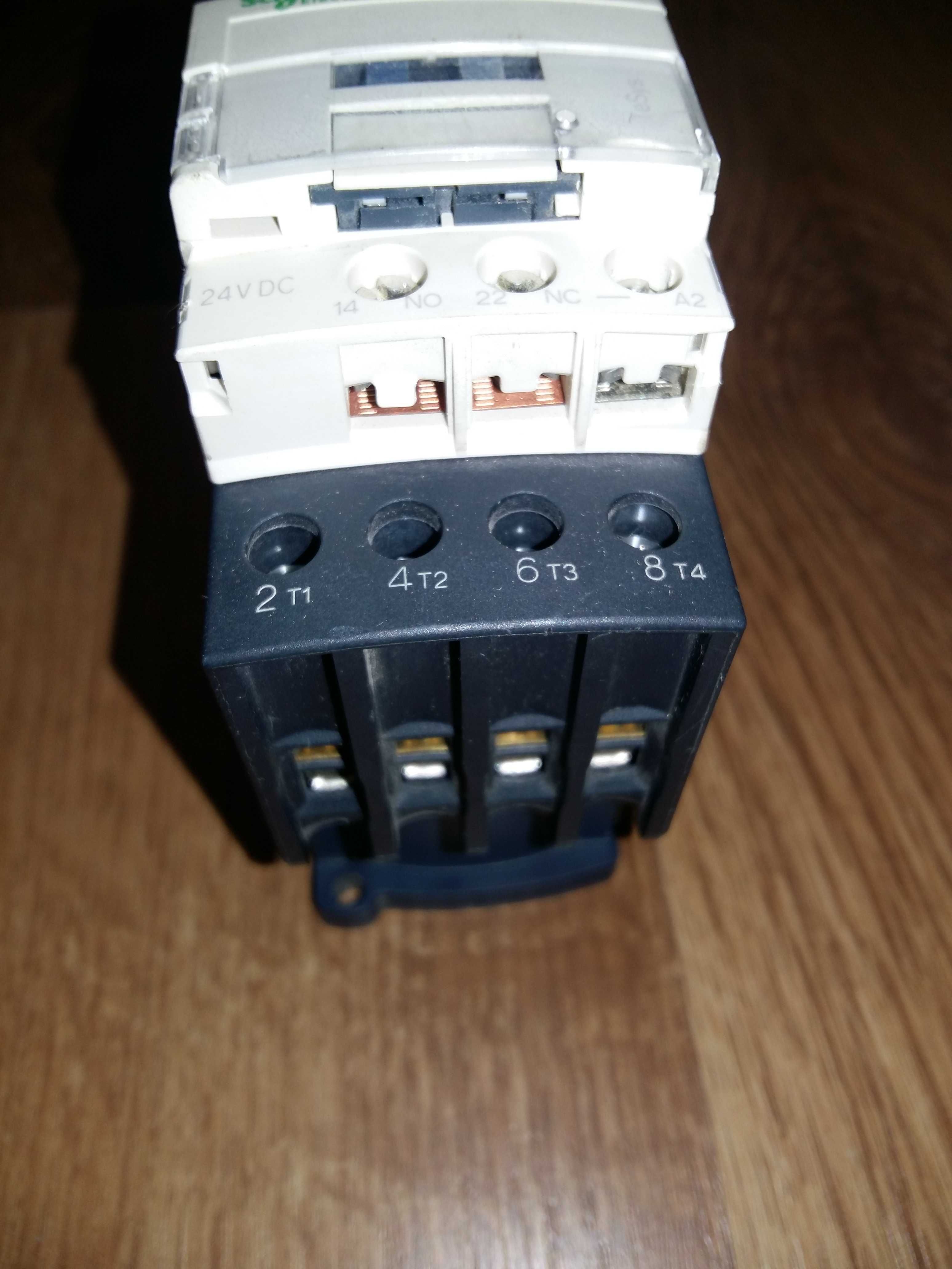 Contactor Schneider 40Amperi