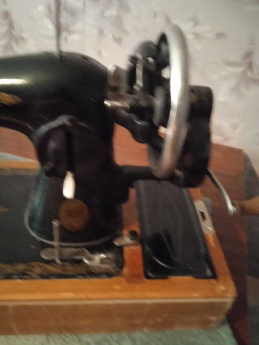 Швейная машина ручная