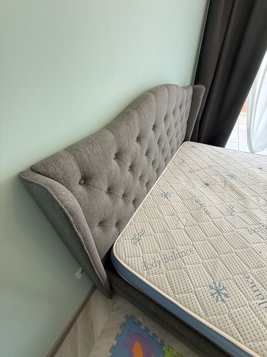 Продавам двойно легло