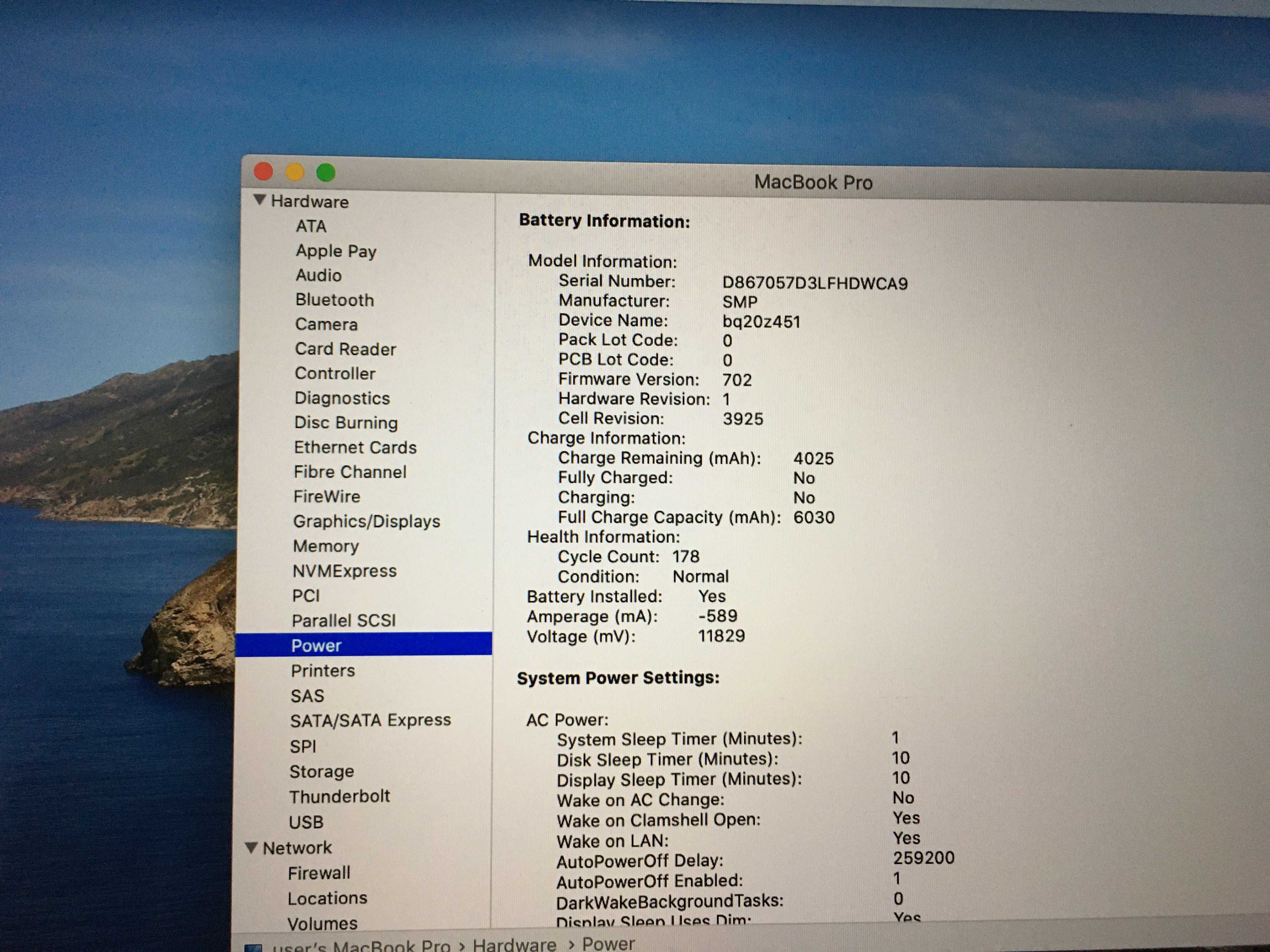 macbook pro 15" A1707, touch bar, quad core i7 ram 16 gb, fara display