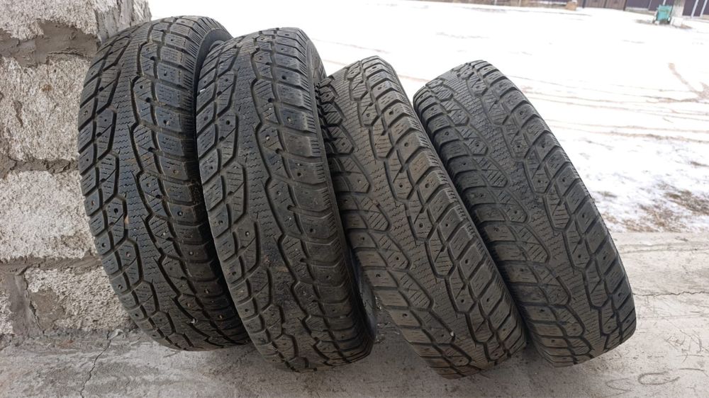 Продам зимние шины в отличном состоянии !