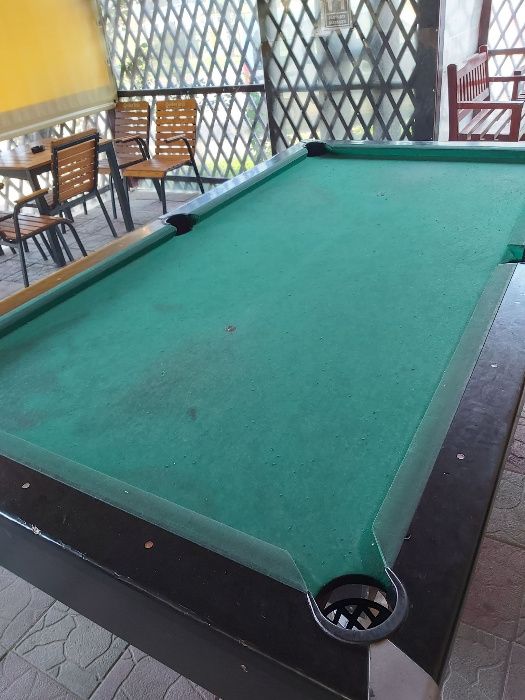 reconditionare masa de biliard / schimbam postav biliard uzat