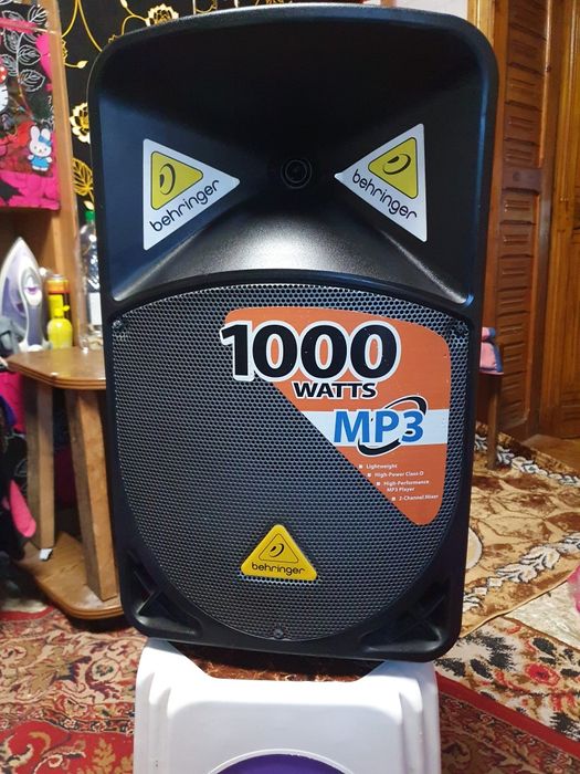 Vand boxă activa Behringer de 1000W