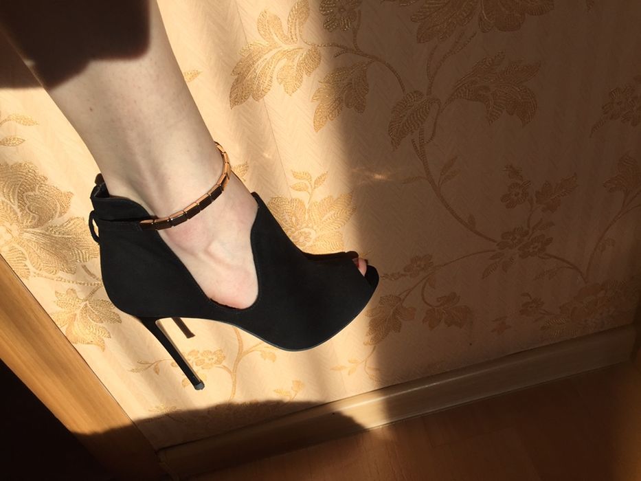 Босаножки замш 37-38. В идеальном состоянии