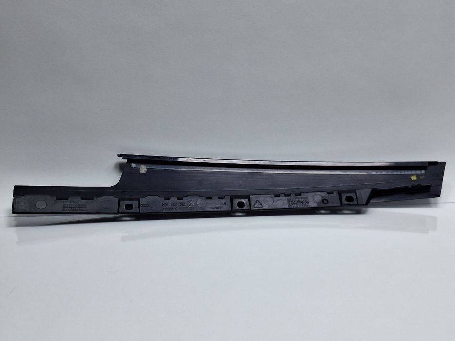 Ornament usa stanga fata AUDI A4 IV 8K2, B8 2007 - 2015 TDI CAGB, CJCB