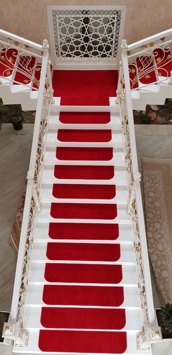 Красный дорожка ковролин