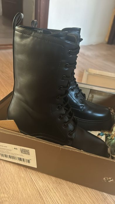 Зимние ботинки женские