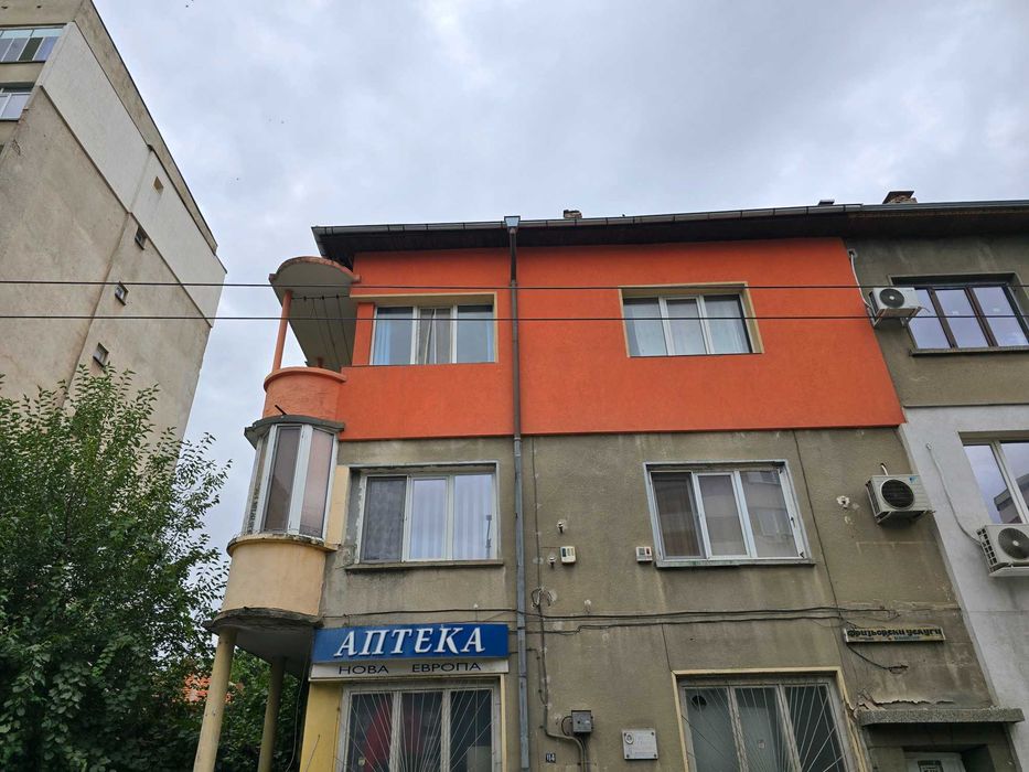 Продава апартамент