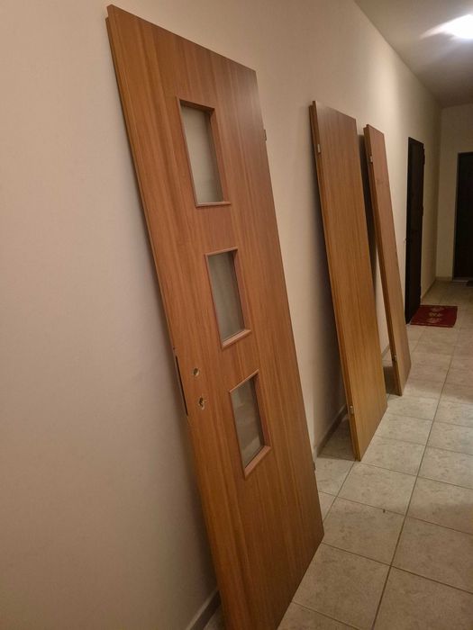 ИНТЕРИОРНИ ВРАТИ 3 БР. Като нови с брави, без касите