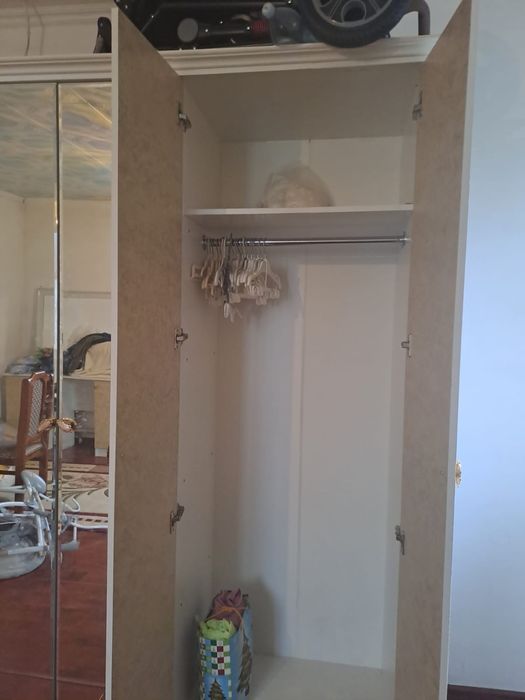 Большой спальный шкаф, вместительный . Б/у в отличном состояний!