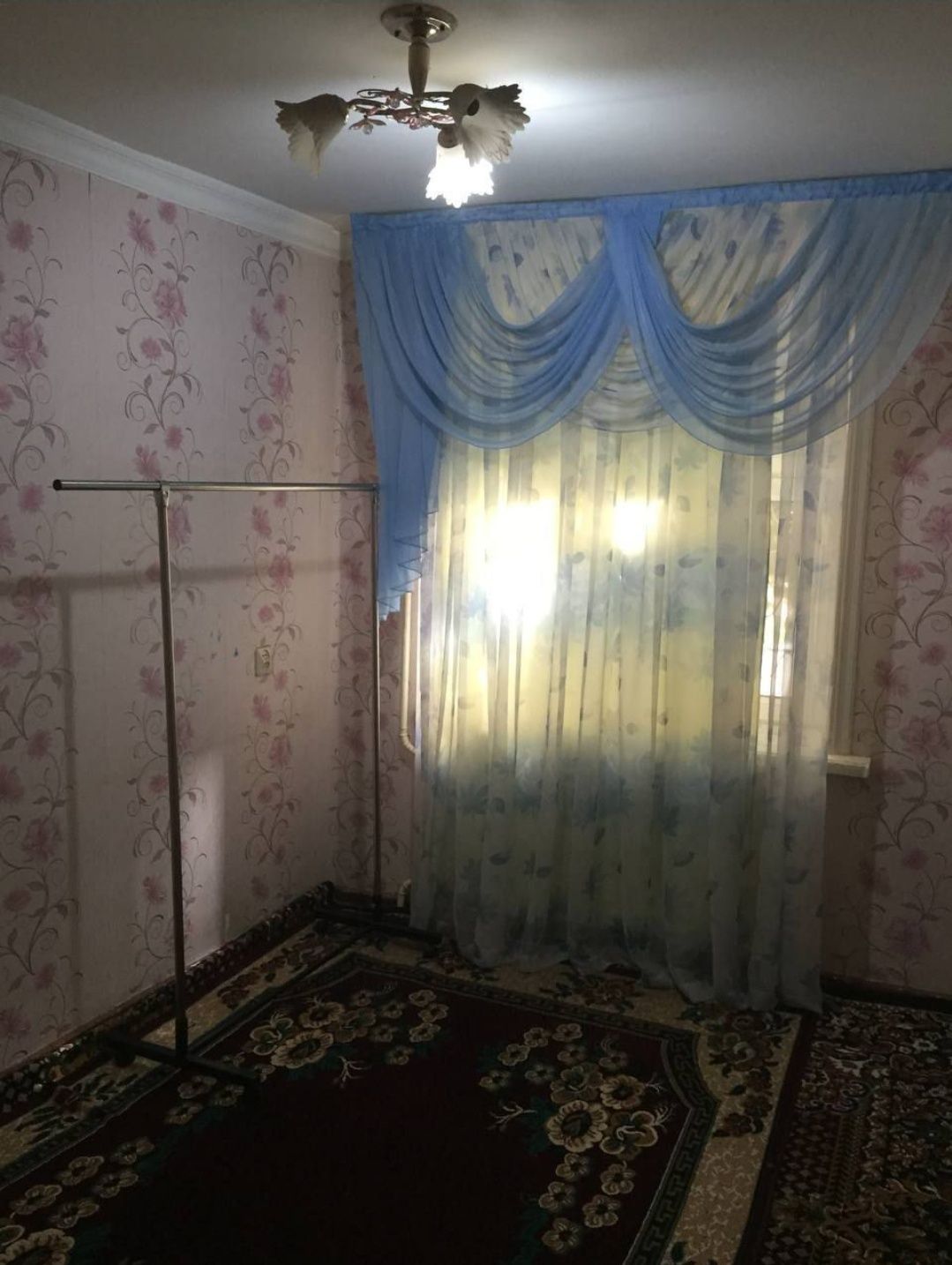 Арзон, срочно.Продажа 2/1/5 на Юнусабад Ботаника боги, 2 хонали сотила