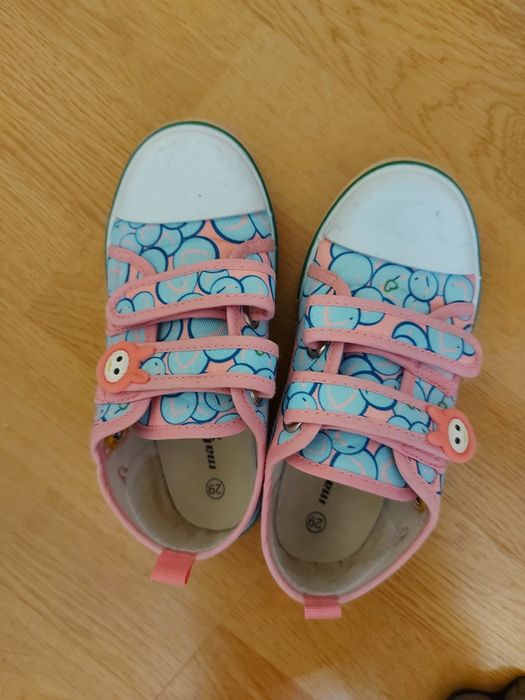 Детски пантофи за момиче