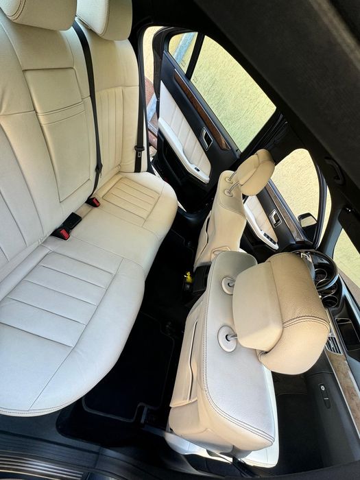 Mercedes Benz   E 220