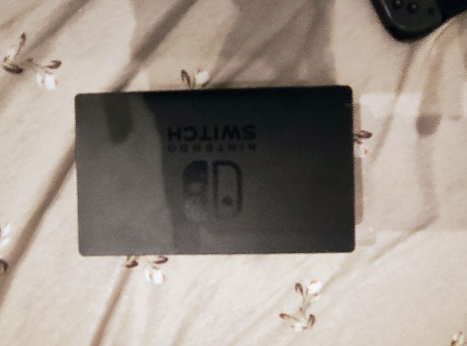 Vând Nintendo switch că nou,vine cu toate accesoriile