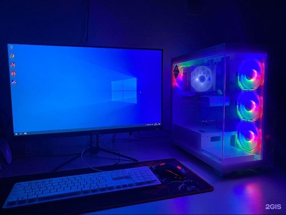 Системный блок с мониториром