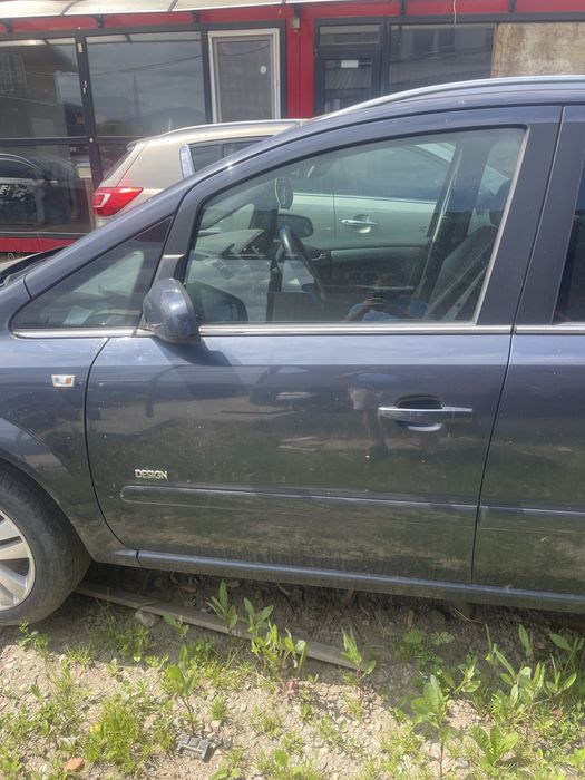 Usa stanga dreapta fata spate opel zafira b