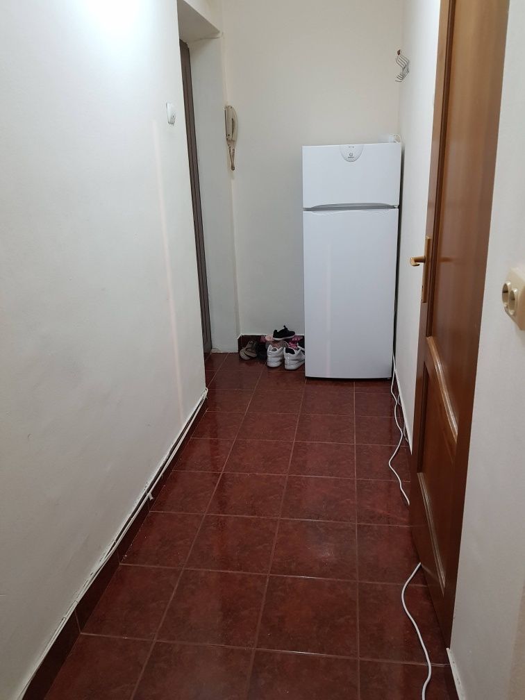 Vand apartament cu 2 camere