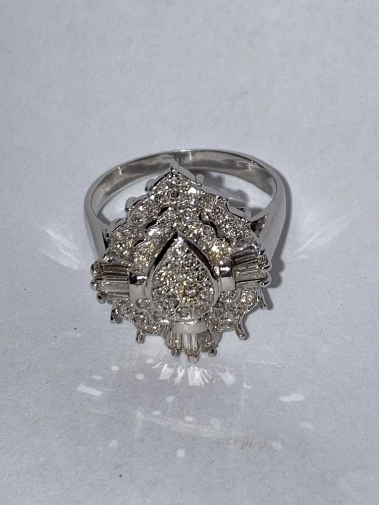 Inel aur alb 18kt.cu diamante 0.95ct