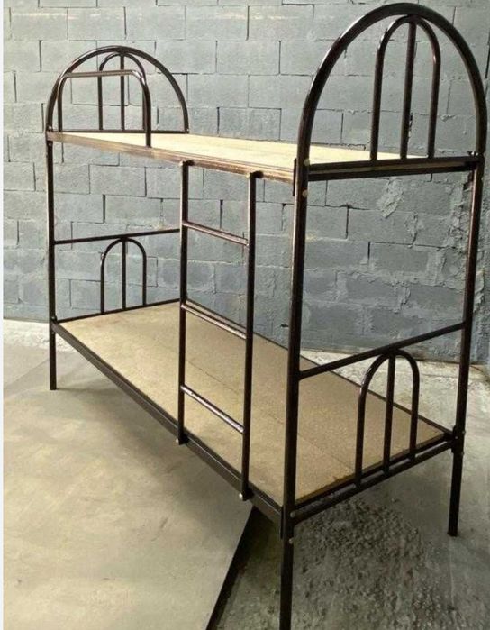 Двухъярусная кровать