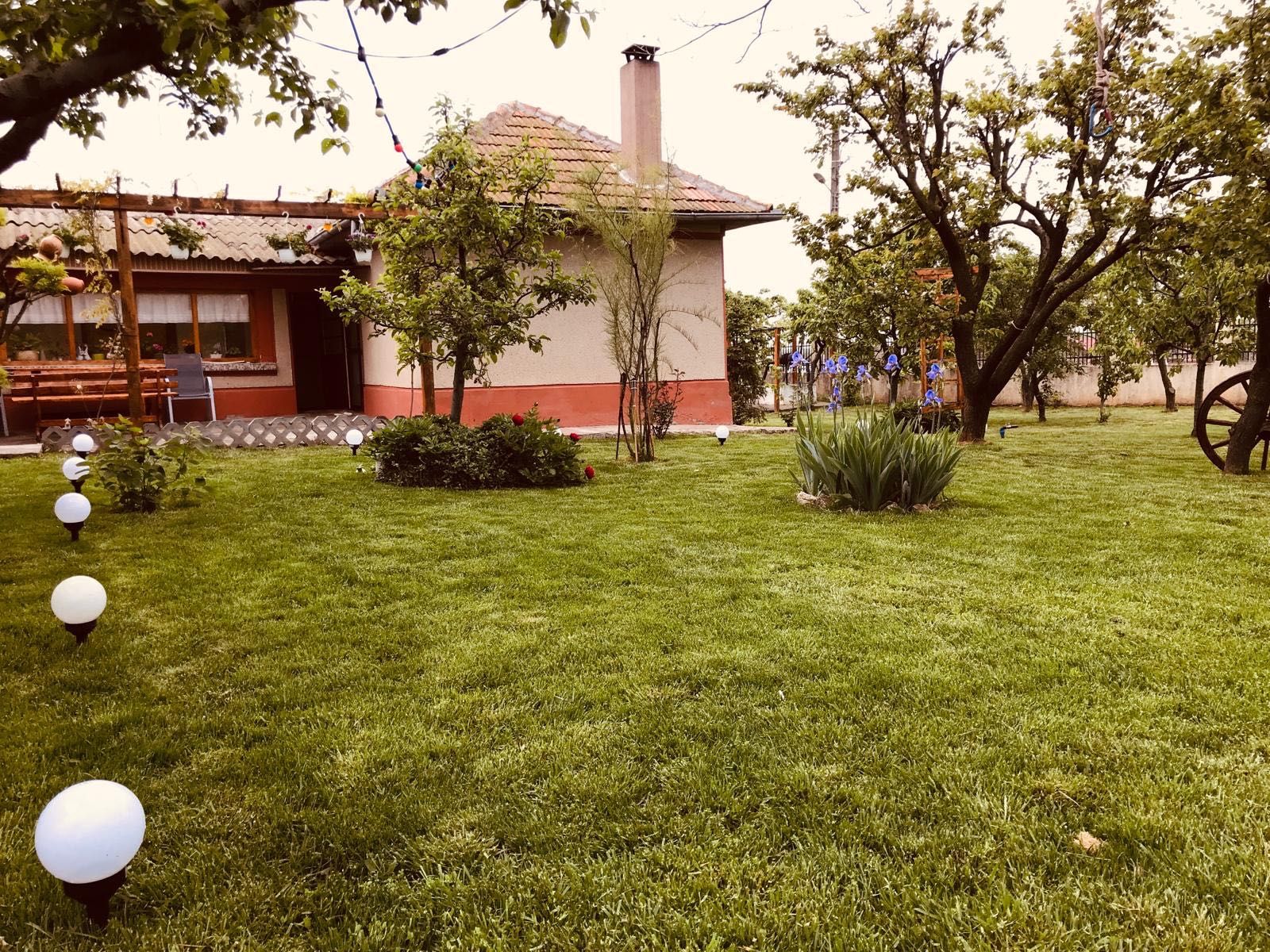 Casa cu teren de vanzare