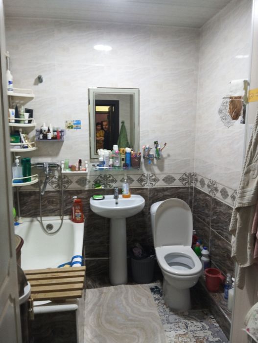 Продам юнусобод 12 4/4/9 90кв м 100&торг на месте ипотека проходит