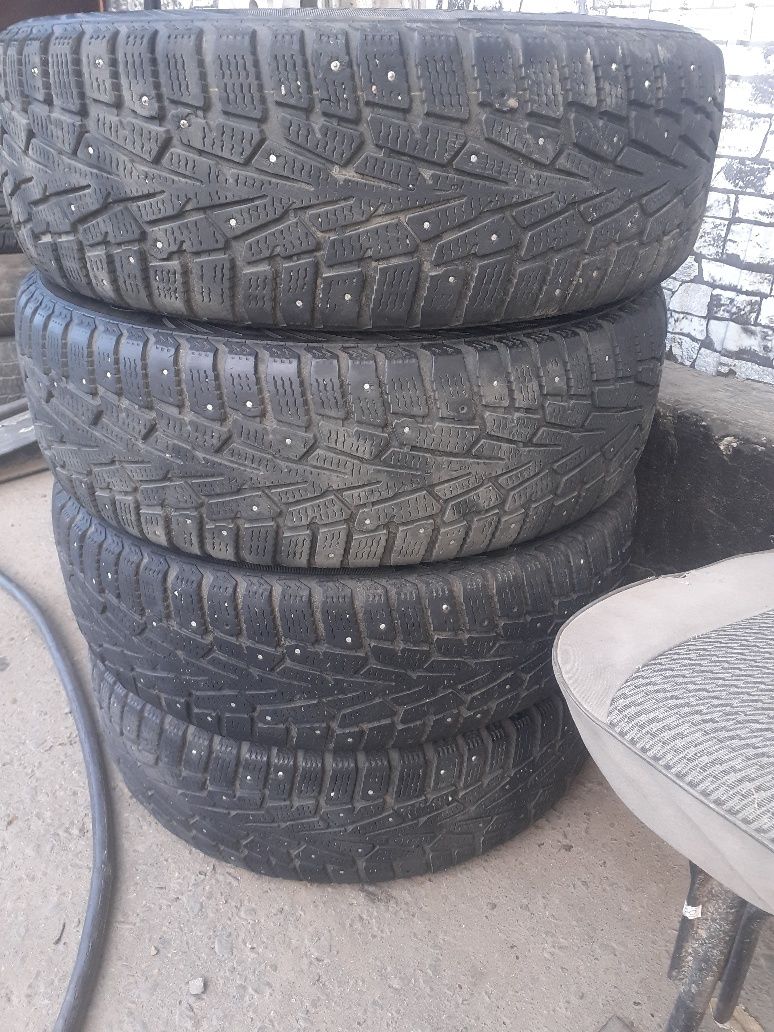 Продам шины б у размер 195 × 65 р 15