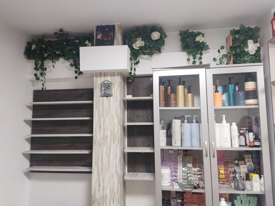 Фризьорски обзавеждане