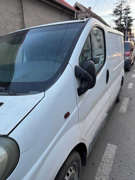 URGENT: De vânzare Opel Vivaro 1.9