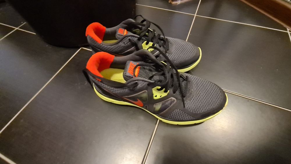 adidas Nike Lunarglide si New Balance 490 v3 speed ride