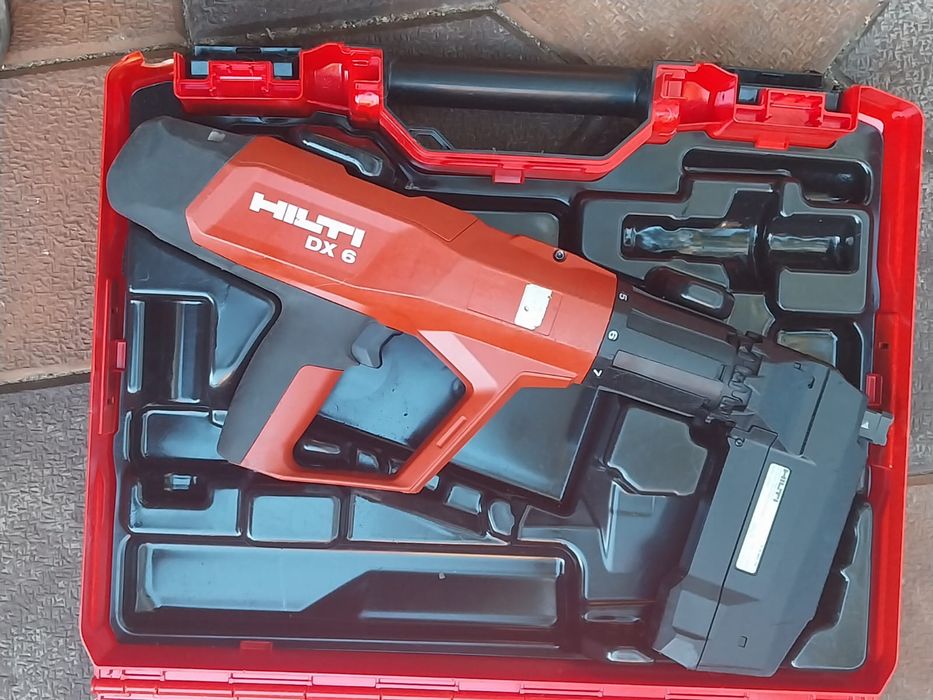 Pistol de puscat cuie HILTI  DX 6 fabric. 2024