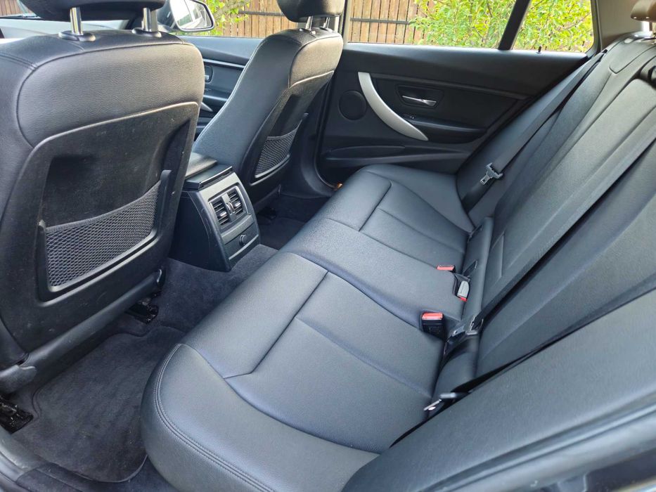 BMW 3 Series Touring 318d Facelift Leder / TVA Deductibil