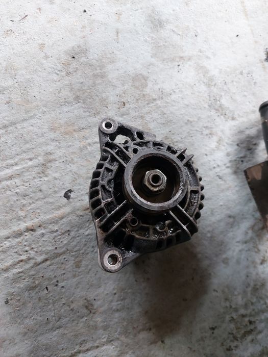 Alternator AUDI A4 B6 B7 2.5 Tdi BDG