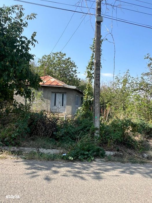Casa batraneasca + teren 2474mp zona Merei