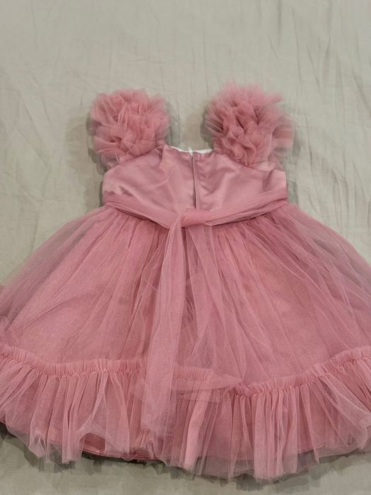 Прелестна рокля за момиче