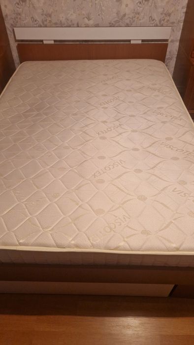 Pat dublu cu saltea inclusa
