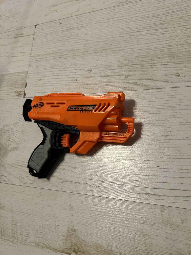 Nerf Accustrike Quadrant