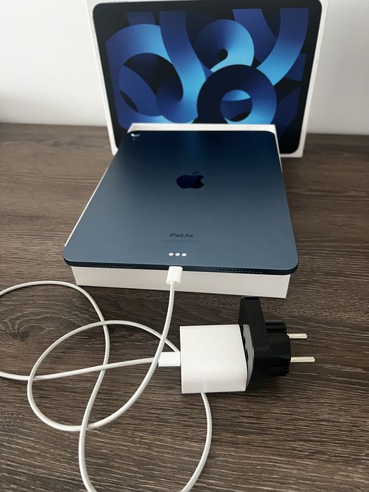 iPad Air 5 (2022) 64GB Wi-Fi BLUE sanatate baterie 99%